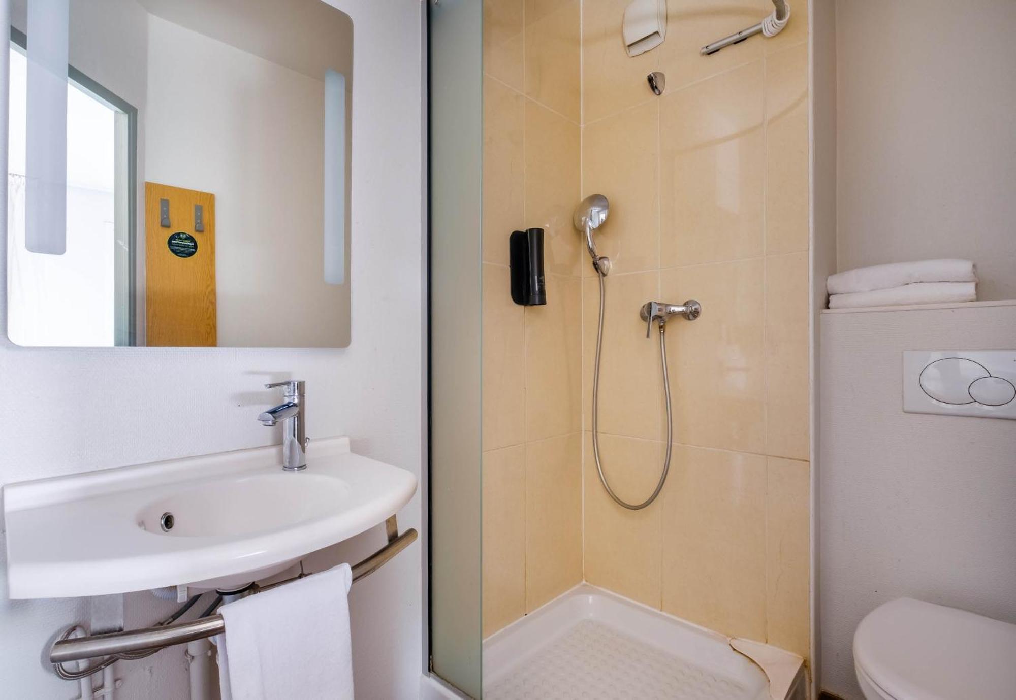 B&B Hotel Antibes Sophia Le Relais Biot Exterior foto